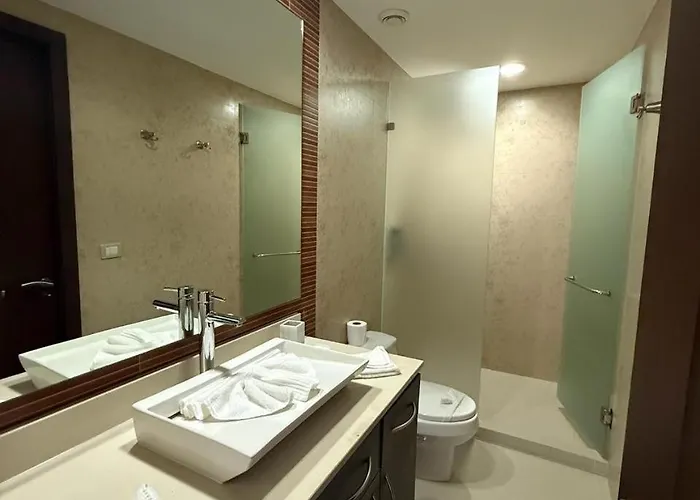 New Casa Paradise Ocean View Apts * Playa del Carmen