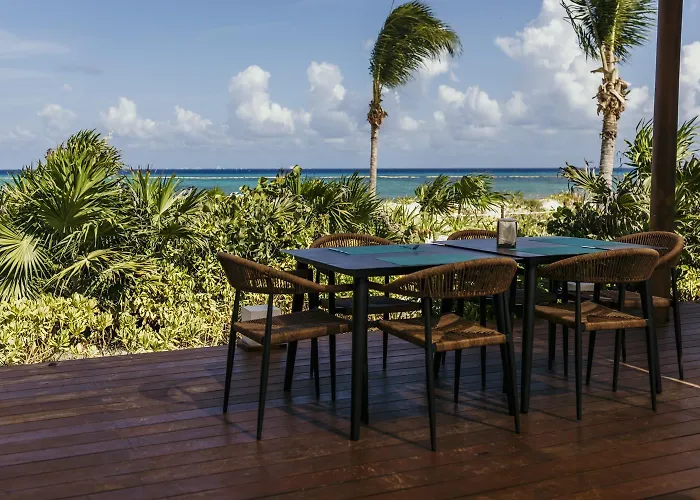 New Casa Paradise Ocean View Apts *